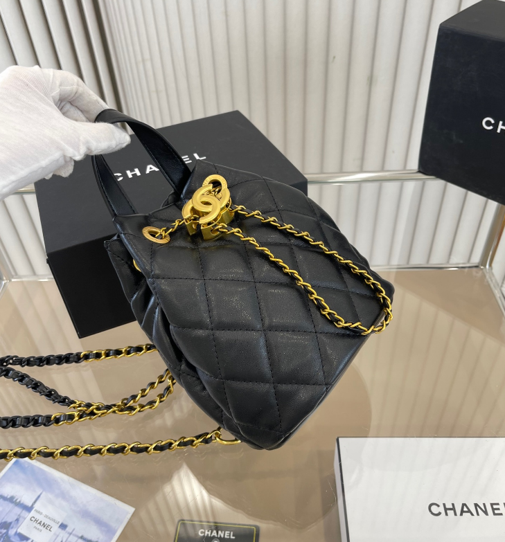 【定番人気！！巾着ショルダー♪】CHANEL チェーン ポシェット