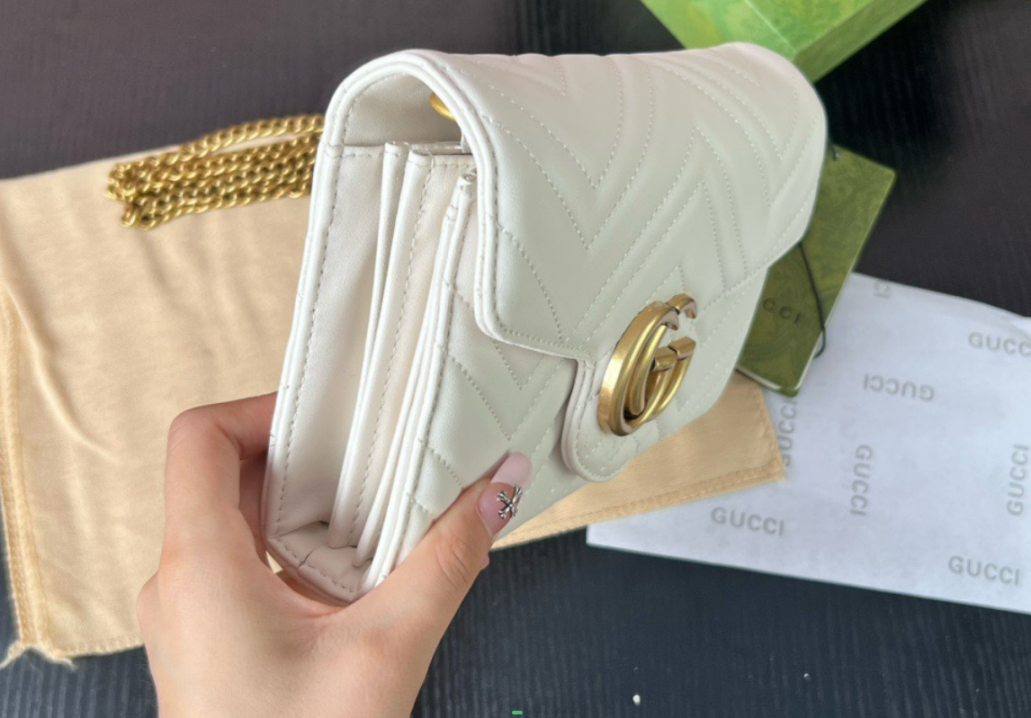 【大人気♡チェーンウォレット】レザー　ショルダーバッグ