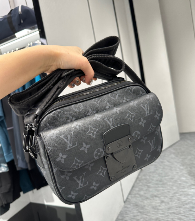 【モダン★エレガント】ルイヴィトン Sロック・スリングバッグ