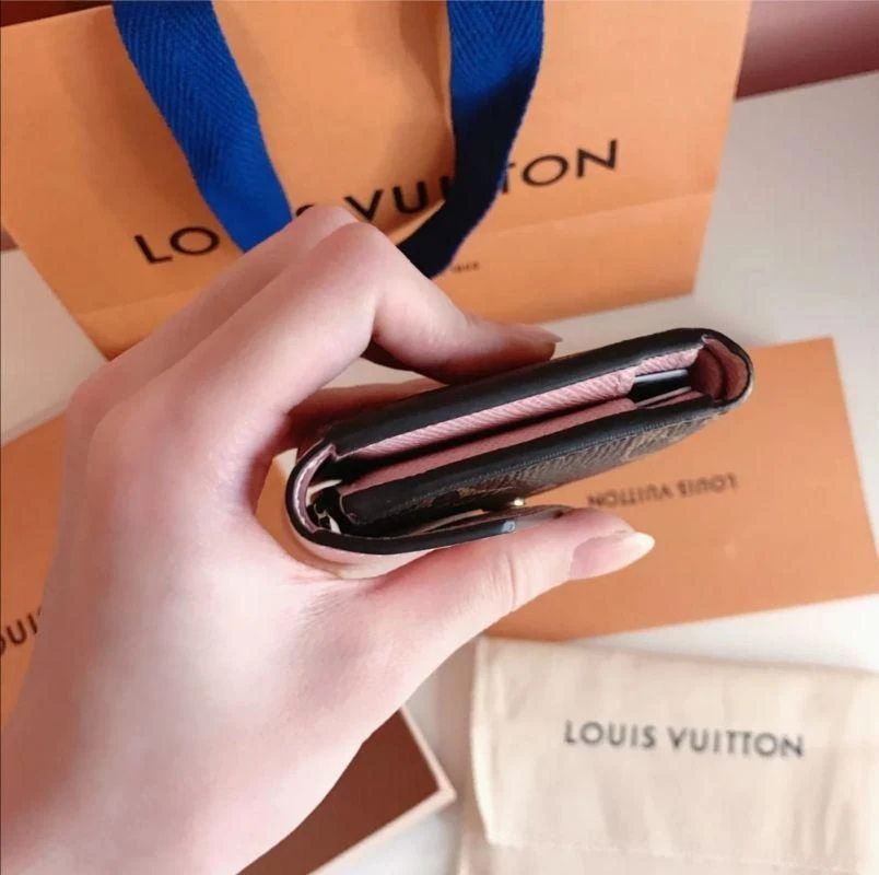 【国内発送】LOUIS VUITTON ポルトフォイユ ゾエ     M62932