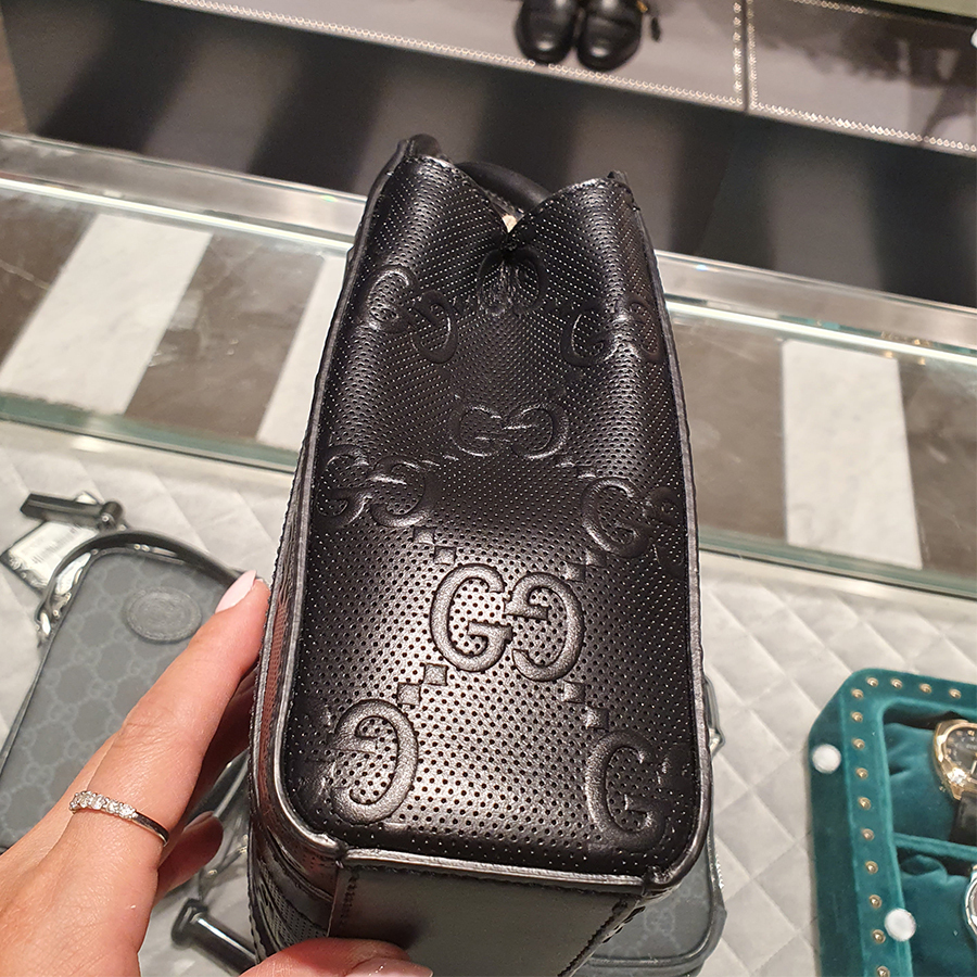 【セール】グッチ☆GGエンボス レザー ミニ トートバッグ 696010