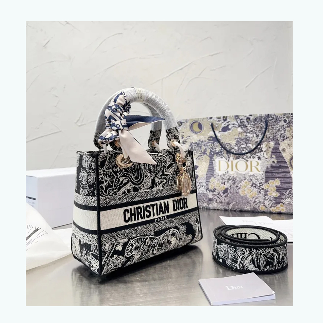 LADY D-LITE ミディアムバッグ