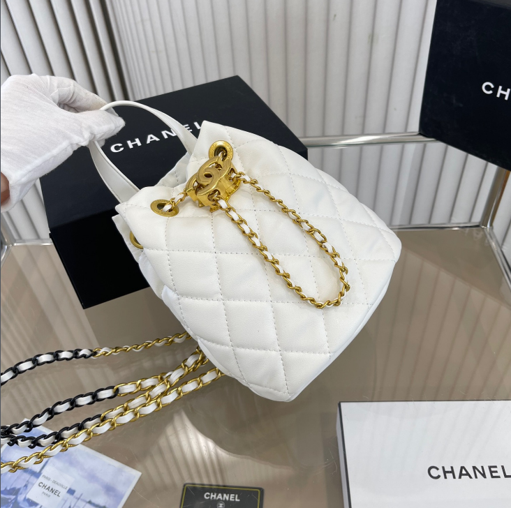 【定番人気！！巾着ショルダー♪】CHANEL チェーン ポシェット
