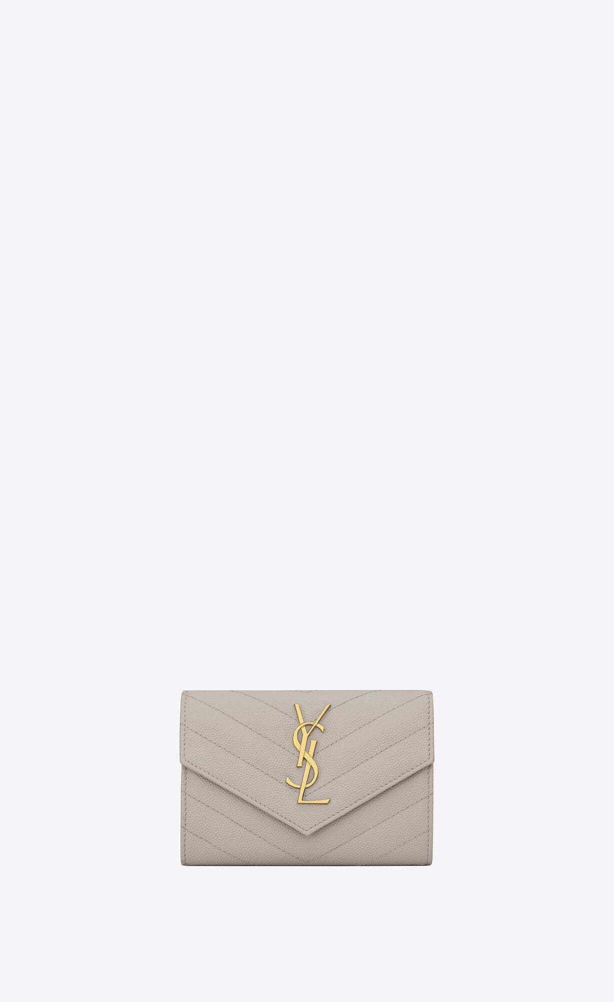 小文字のロゴグレインエンボスレザー封筒ウォレット