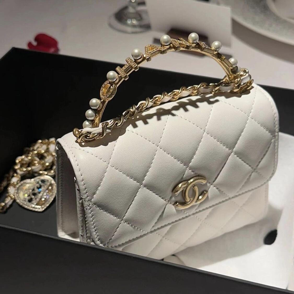 【上品なパール付トップハンドル♪】CHANEL★チェーン クラッチ