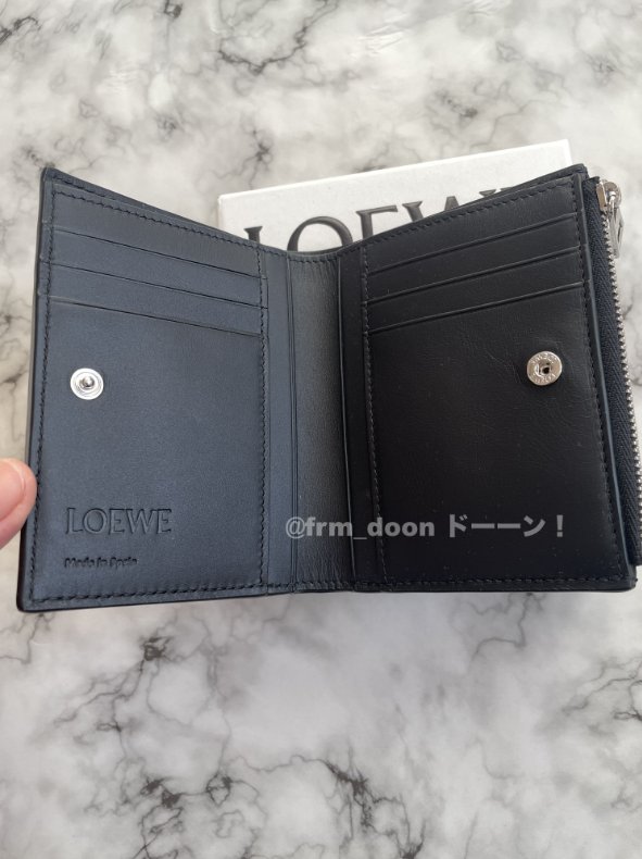【LOEWE】新作 スリム コンパクトウォレット