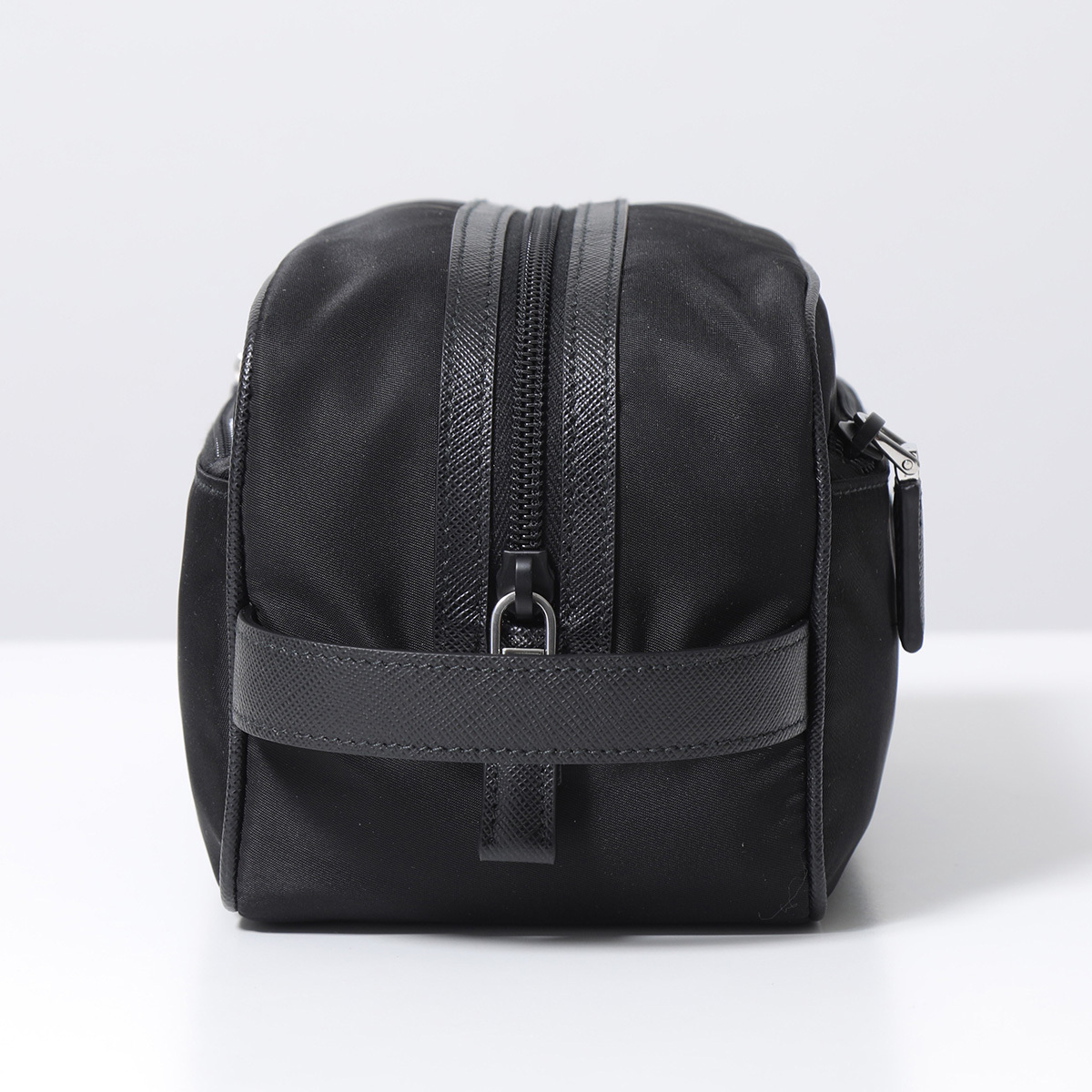 関税送料無料【PRADA】NYLON AND SAFFIANO POUCH