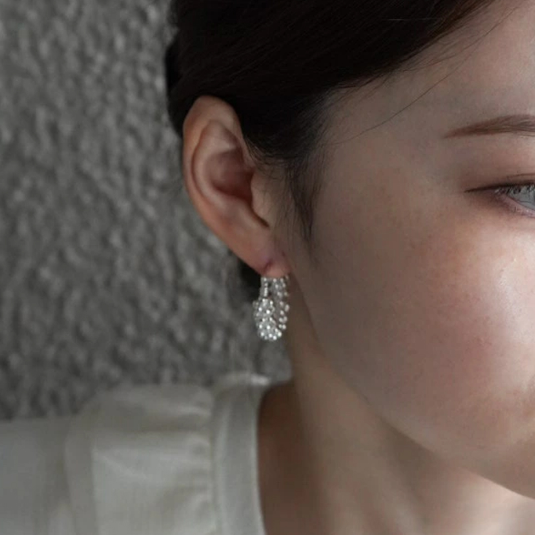 親友の小さなビーズの輪ピアス