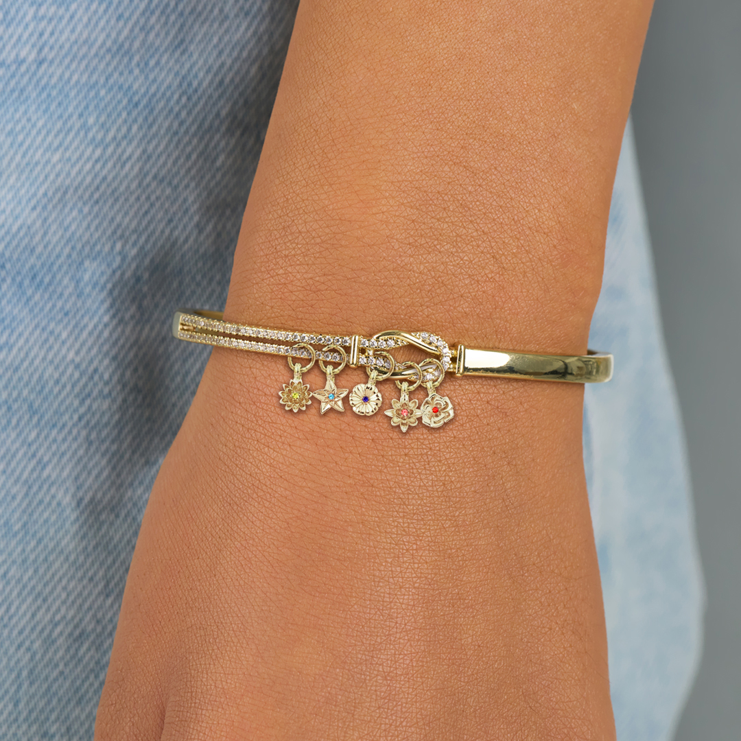 Personalized 1-12 Birthflowers Gift For Grandmom Knot Bangle