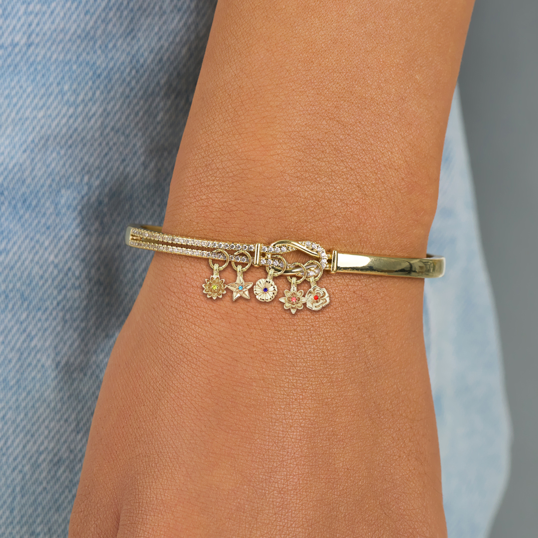 Personalized 1-12 Birthflowers Gift For Grandmom Knot Bangle