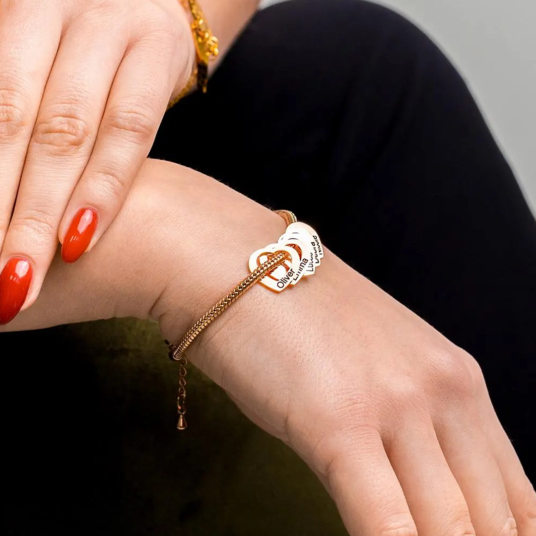 お孫さんの名前を刻む1〜5名カスタムバングル