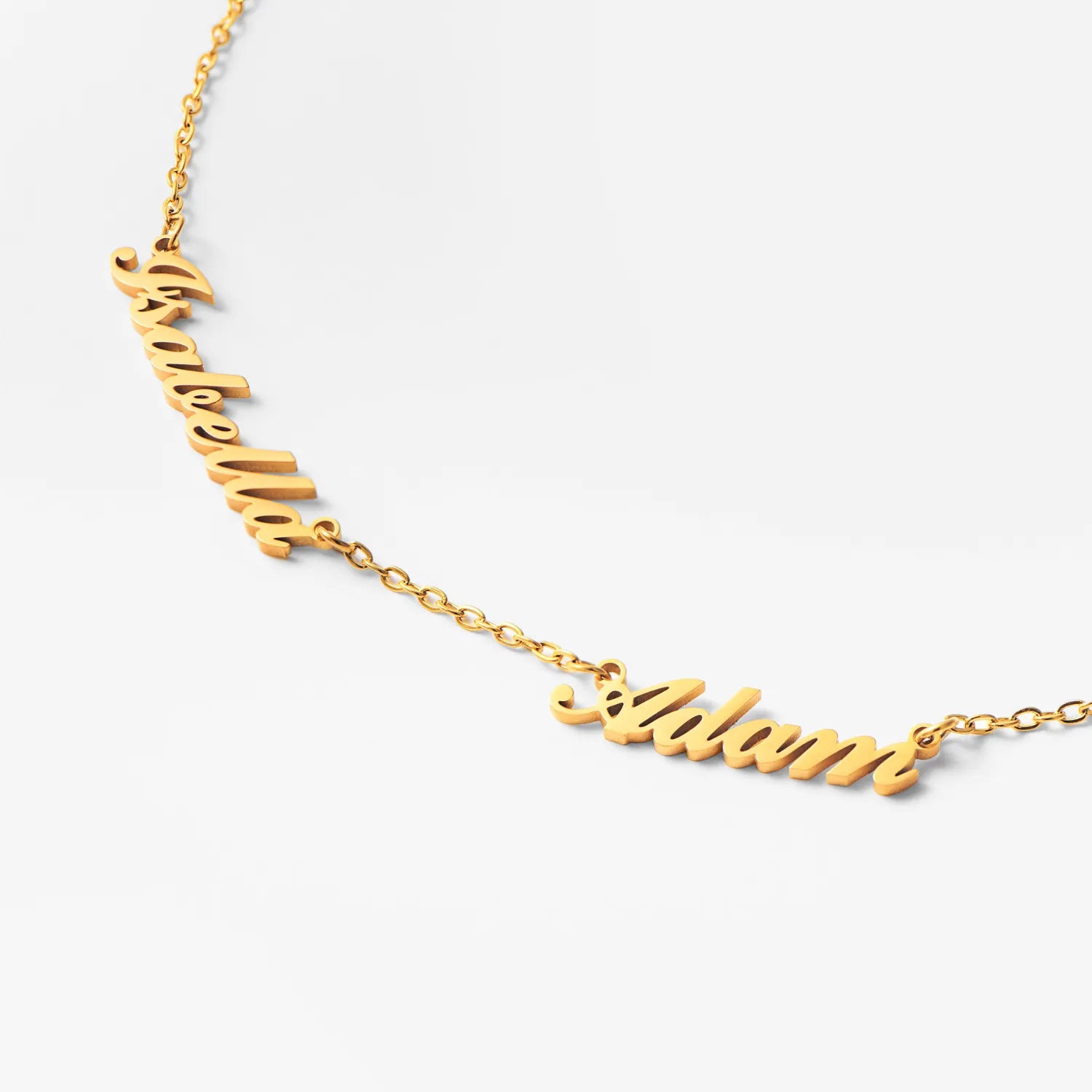 複数の名前をカスタマイズできるネックレス