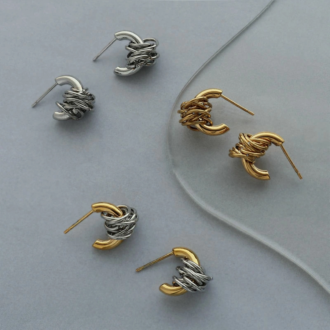 「ツートーン・ノット」スタッドピアス