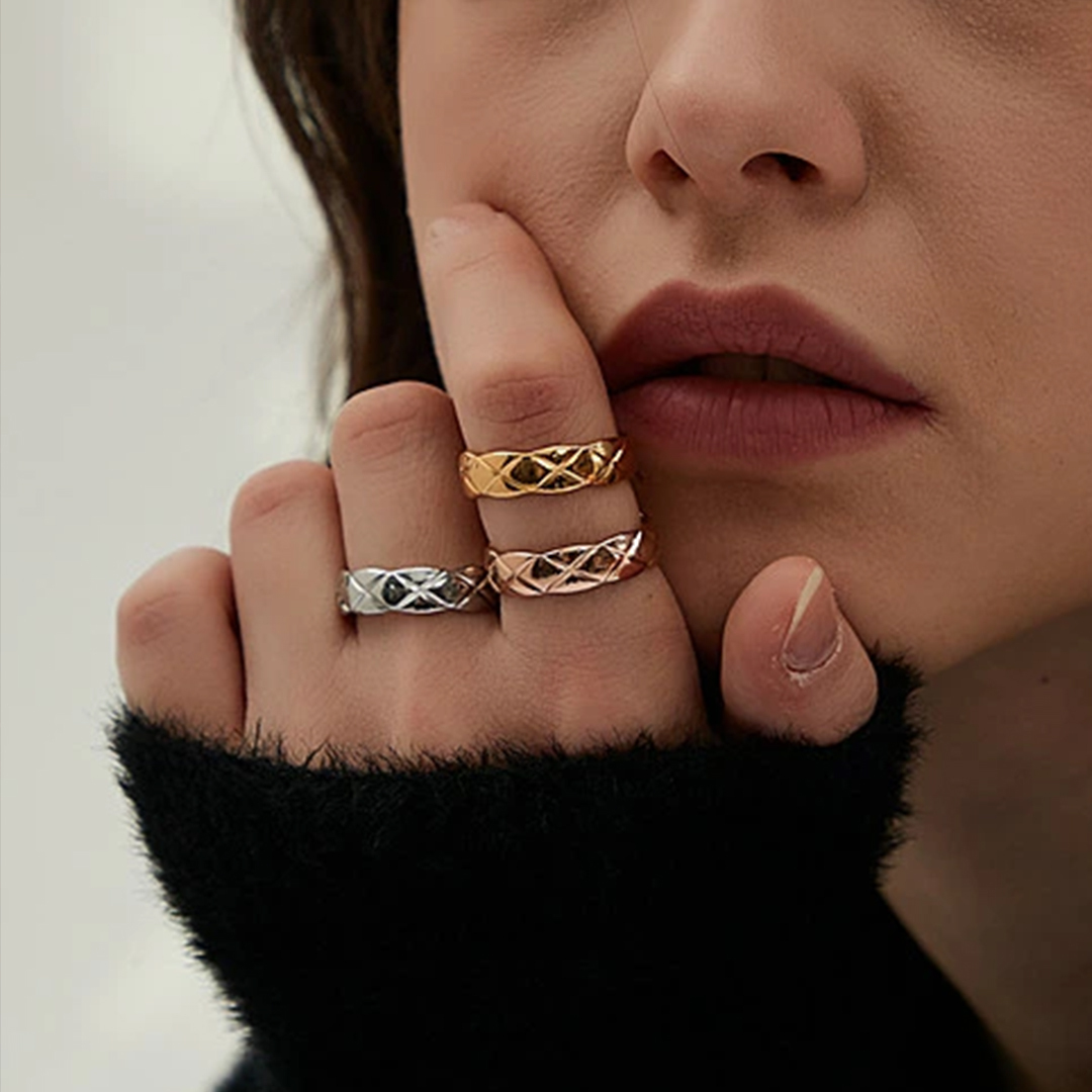 家族の小さな格子のぬくもりリング 