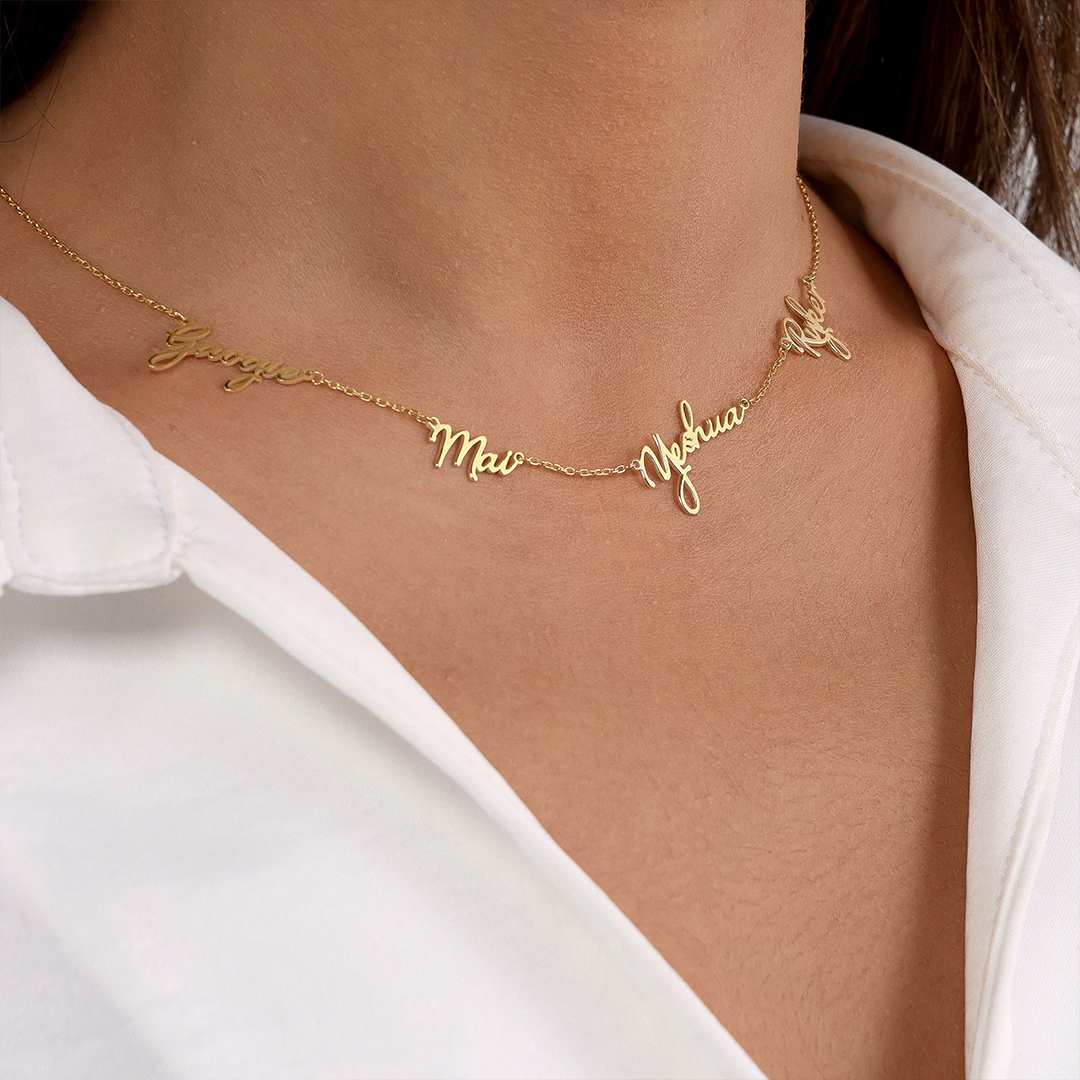 1〜4名の名前を刻めるファミリーネックレス