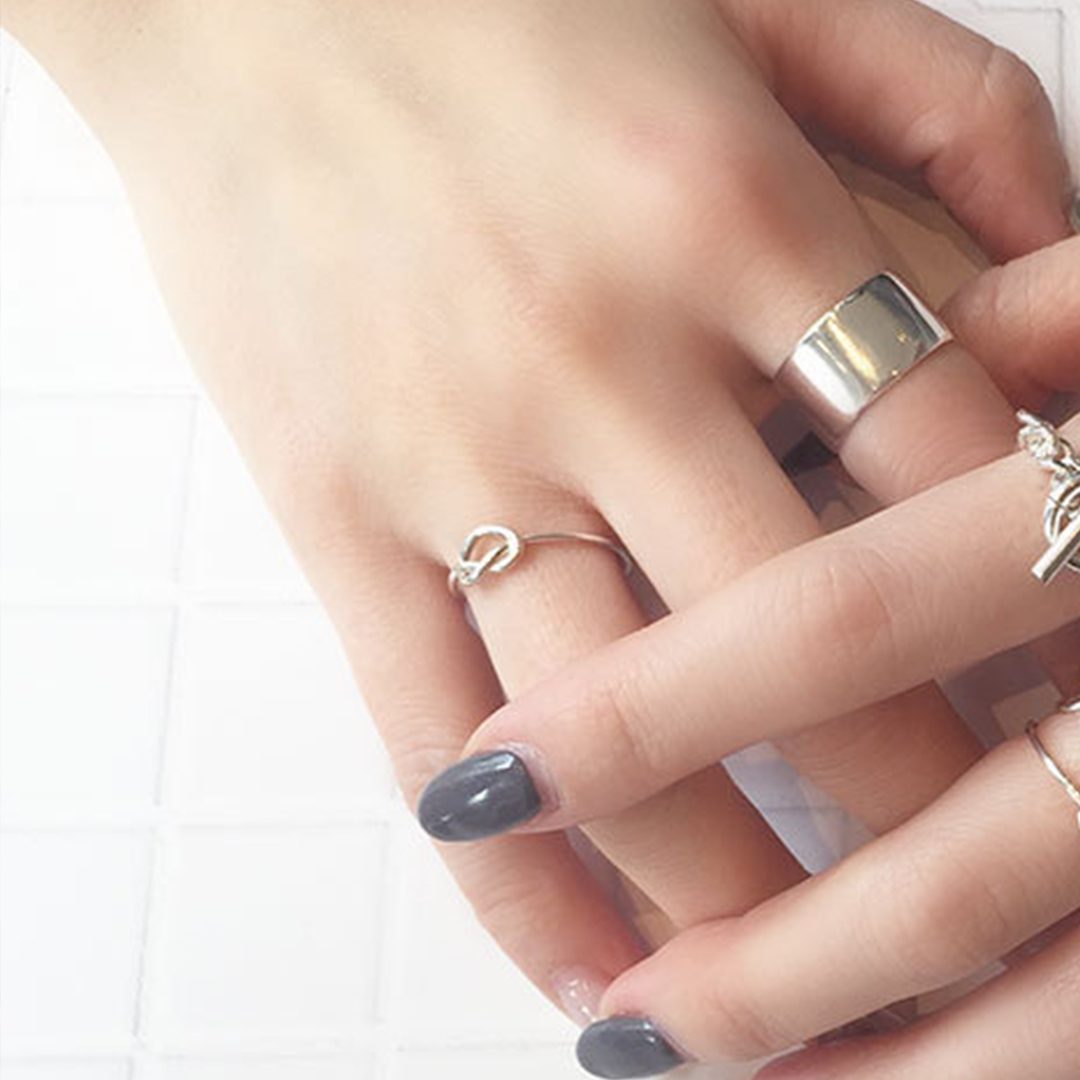 小さな運命を結ぶ絆のリング