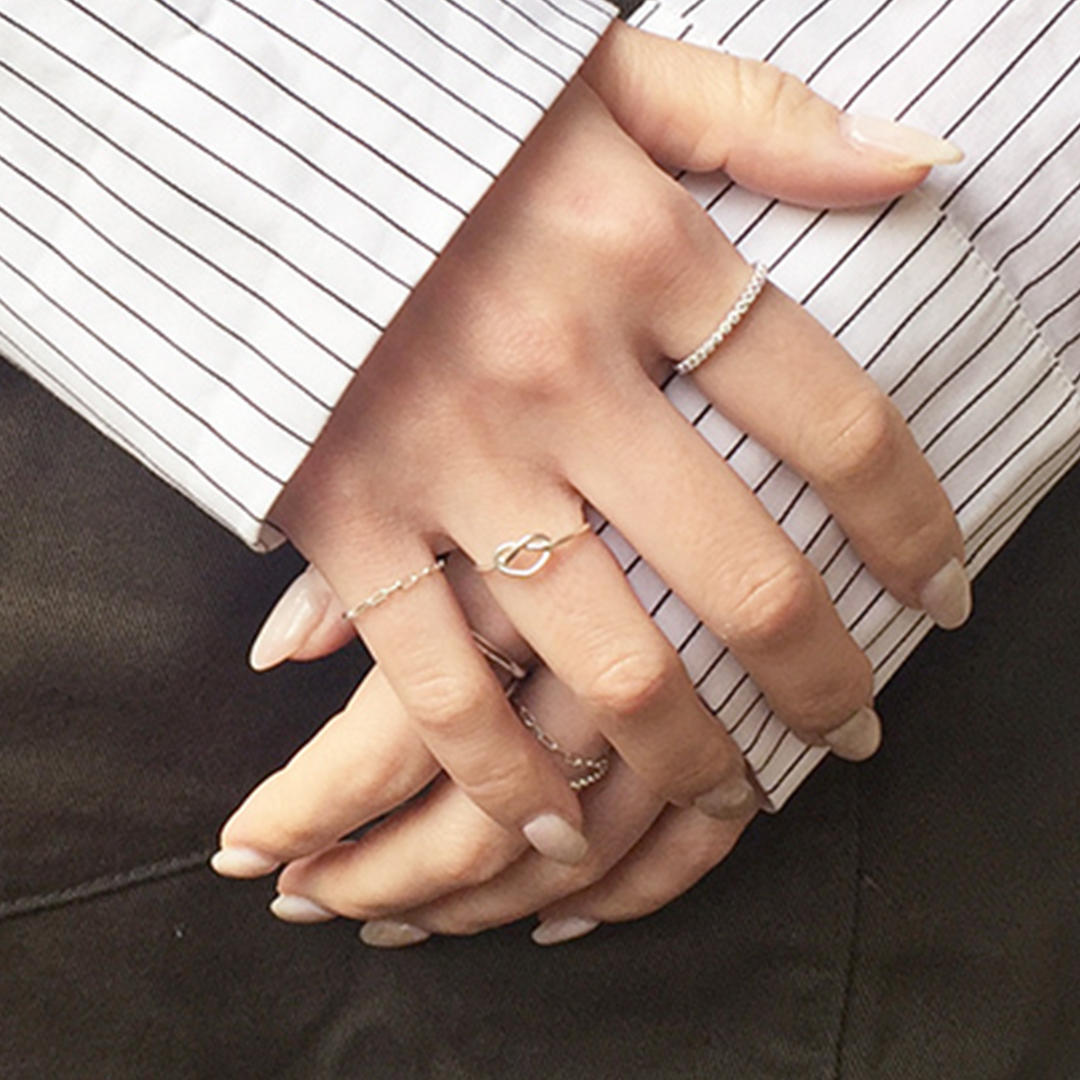 小さな運命を結ぶ絆のリング