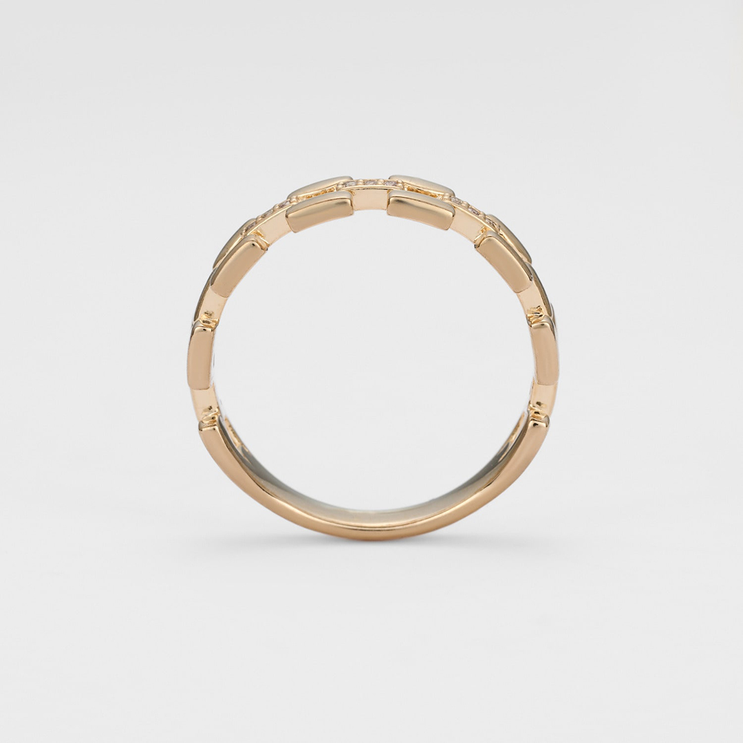 絆を紡ぐ、チェーンデザインのリング