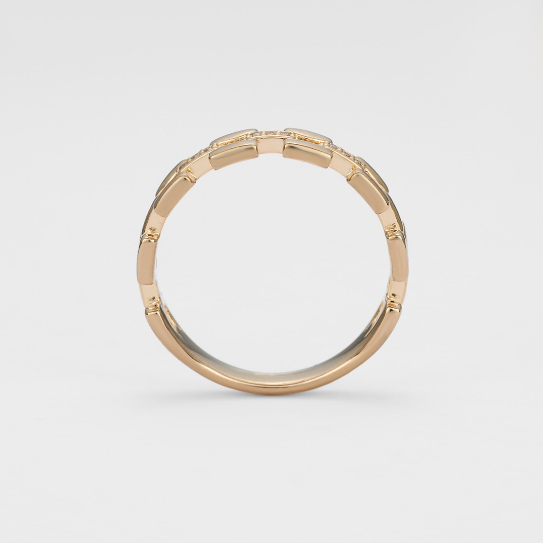 絆を紡ぐ、チェーンデザインのリング