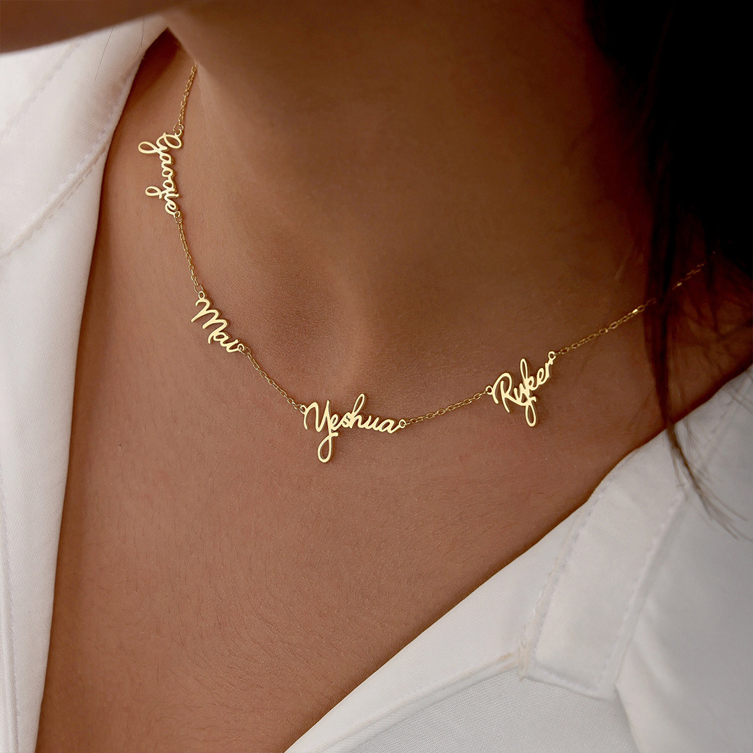 1〜4名の名前を刻めるファミリーネックレス