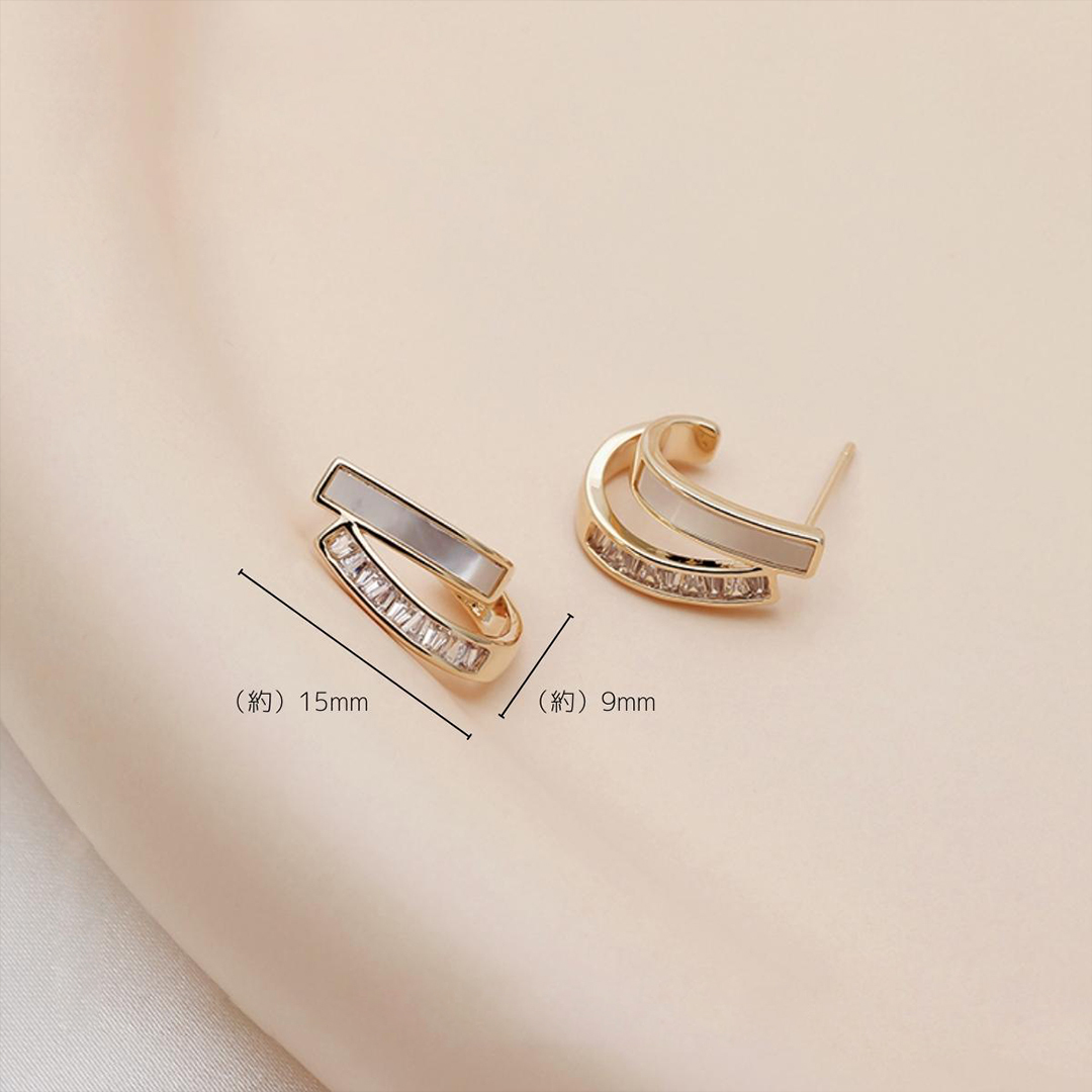 恋人の小さなツイストの交差点ピアス