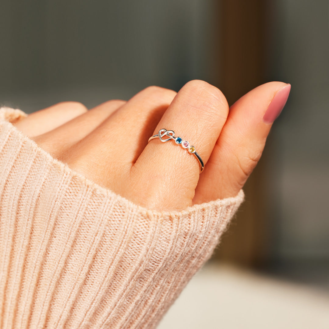 お母さんの子どもたち 1〜6個の誕生石 結び心 リングバンド