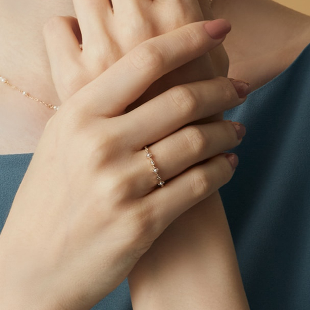 心に静けさを宿す、6月の真珠リング