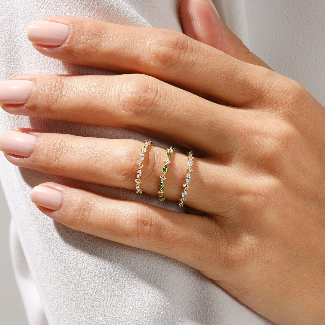 愛を刻む、あなただけのネームネックレス