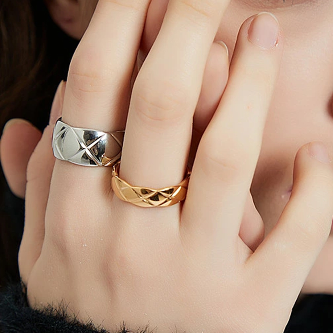 家族の小さな格子のぬくもりリング 