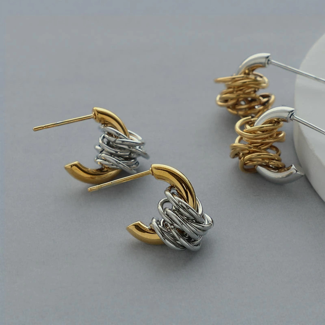 「ツートーン・ノット」スタッドピアス