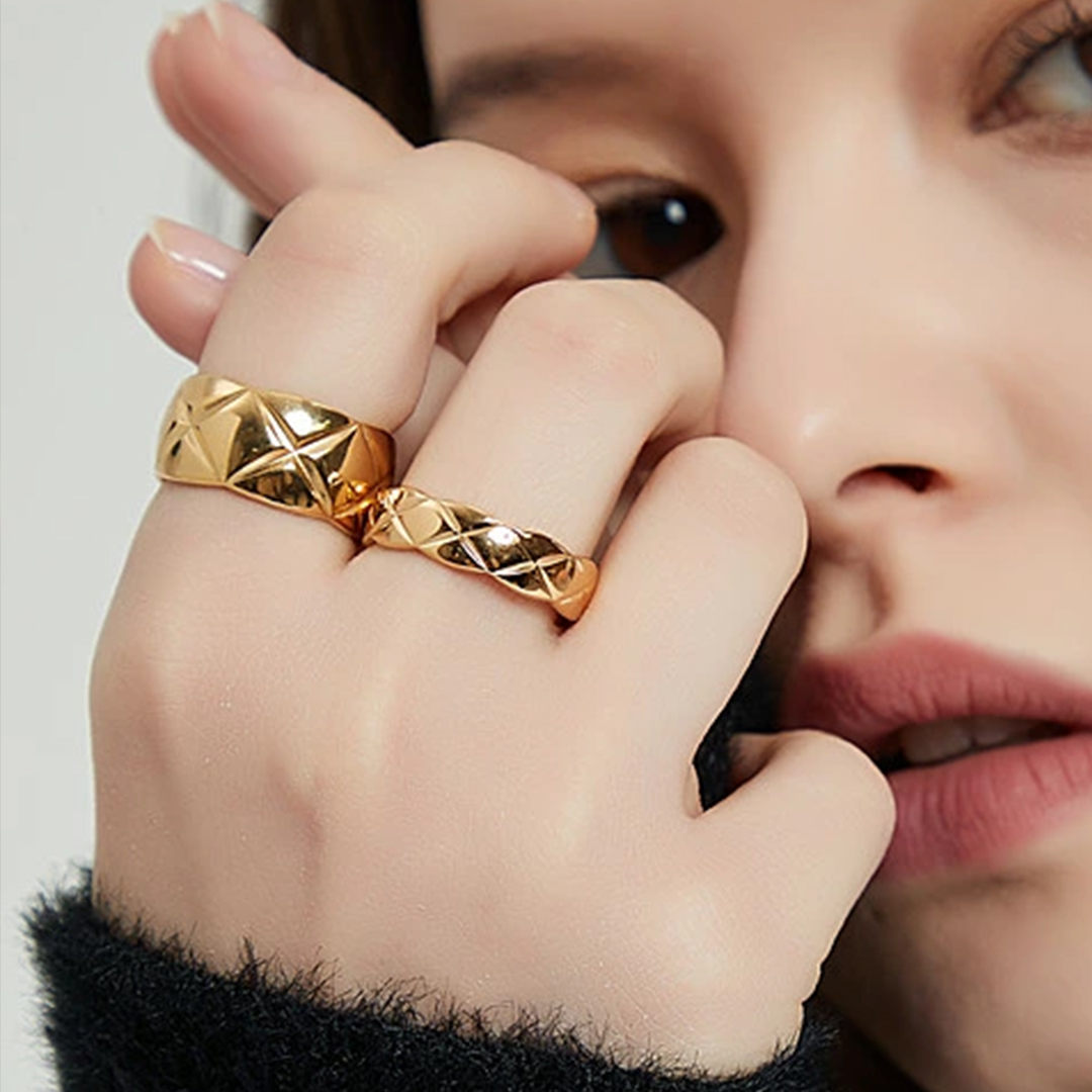 家族の小さな格子のぬくもりリング 