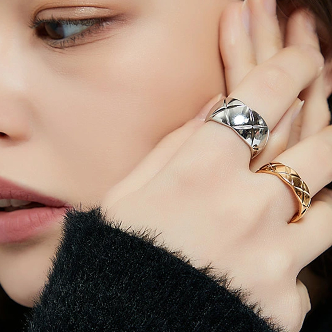 家族の小さな格子のぬくもりリング 