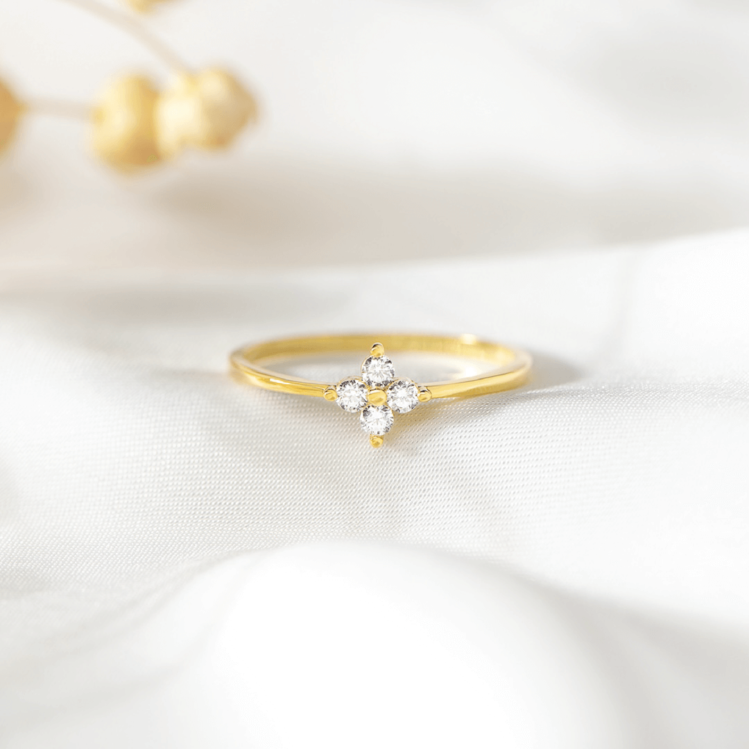 Clover Ring