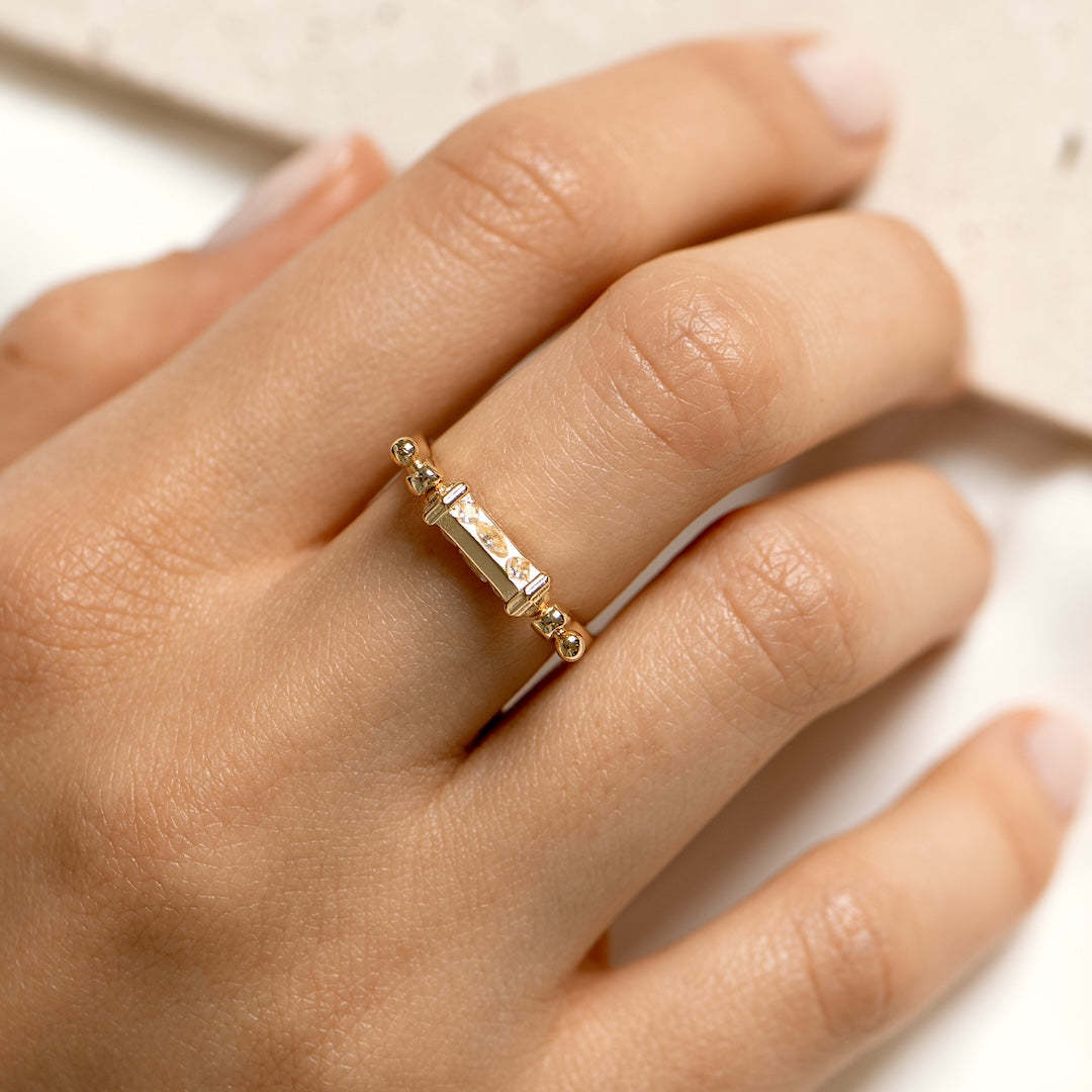 心に安らぎをもたらすゴールデンスピナーリング