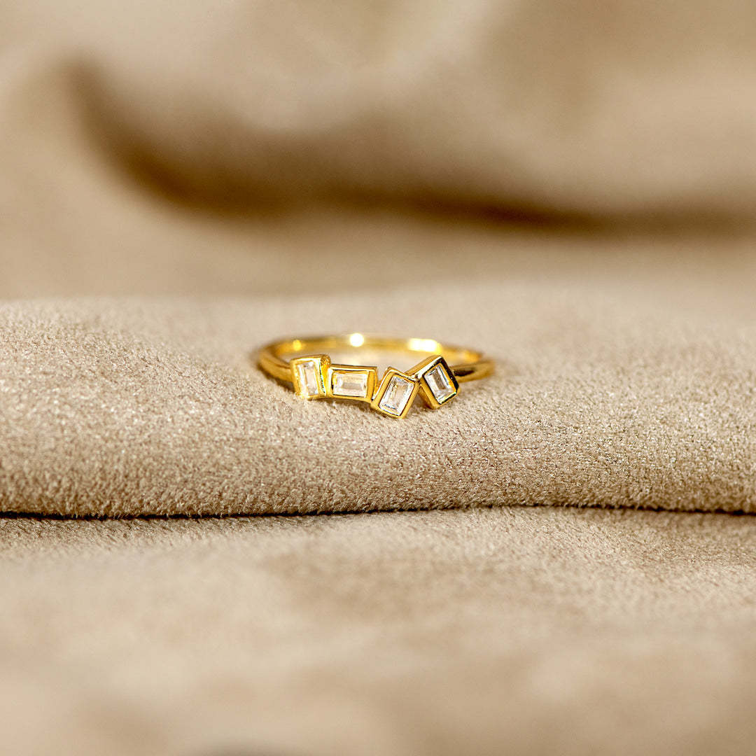 美しく壊れたリング