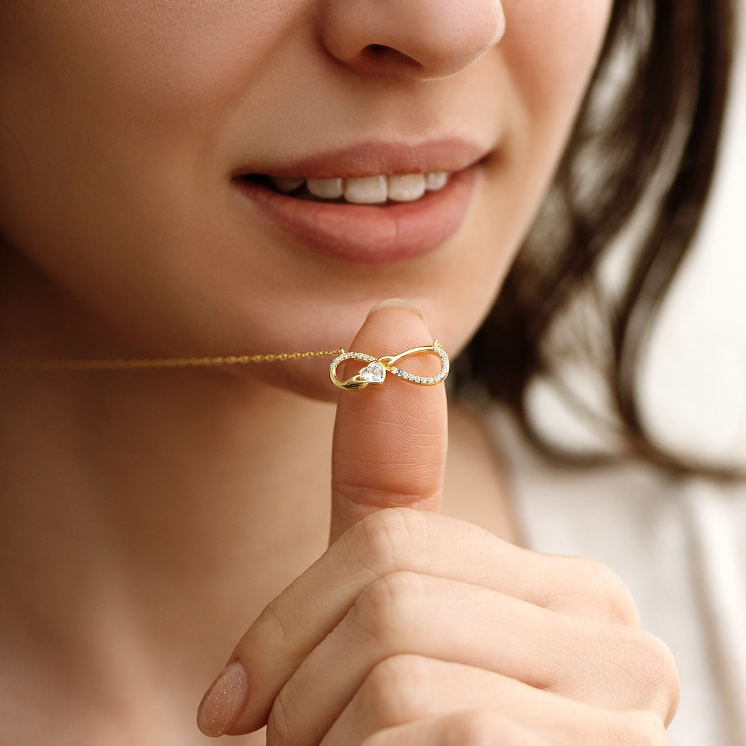 無限の愛ネックレス