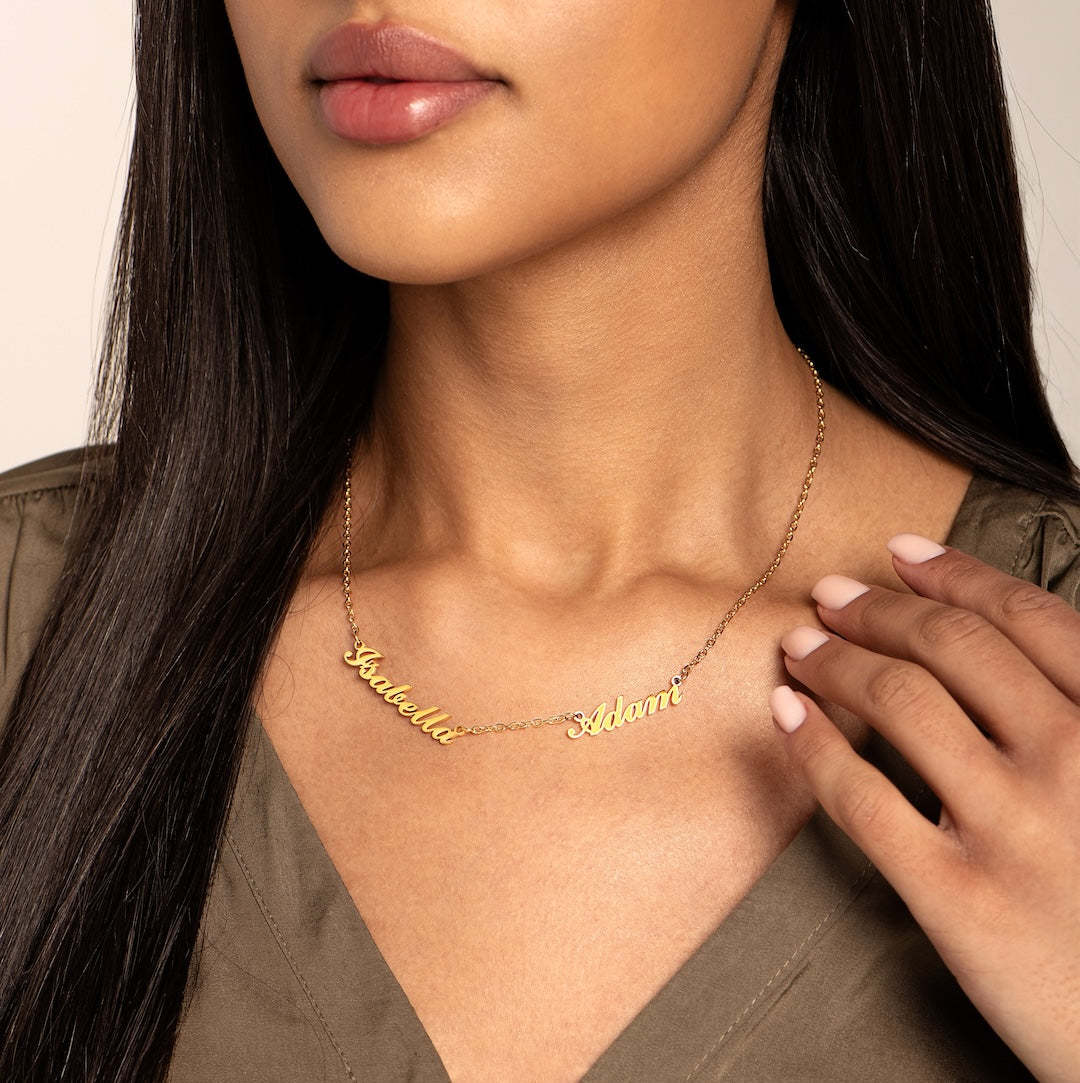 複数の名前をカスタマイズできるネックレス