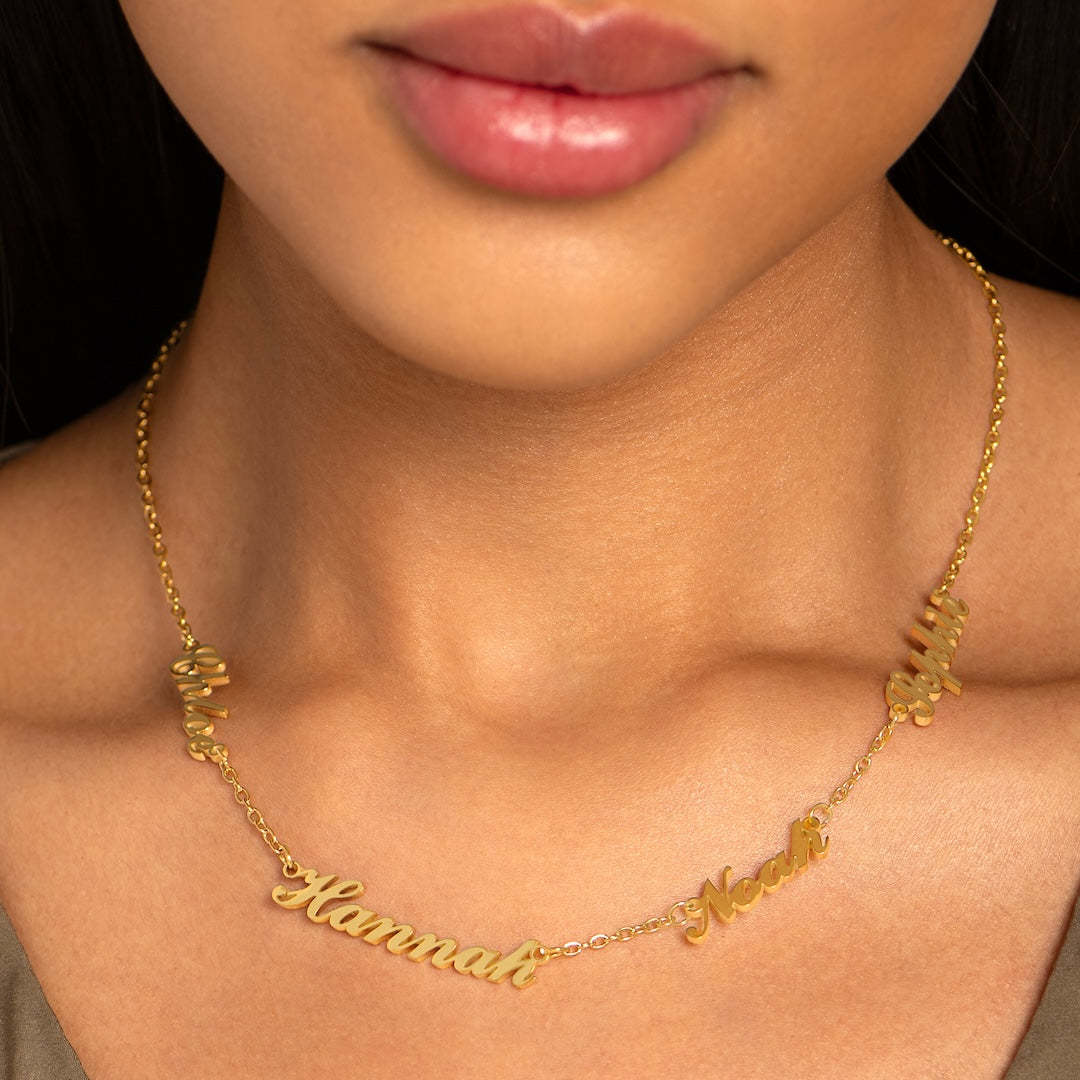 複数の名前をカスタマイズできるネックレス