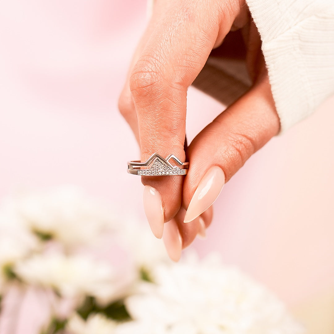 山のリング：強さと忍耐の時を超えた象徴