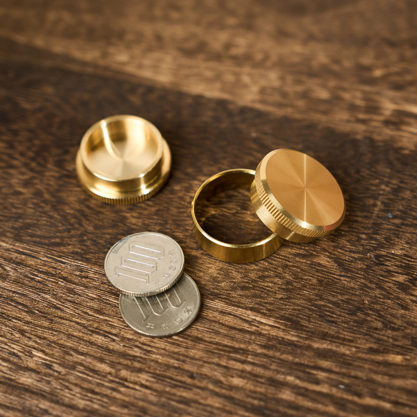 Dynamic Coins by Tenyo Magic