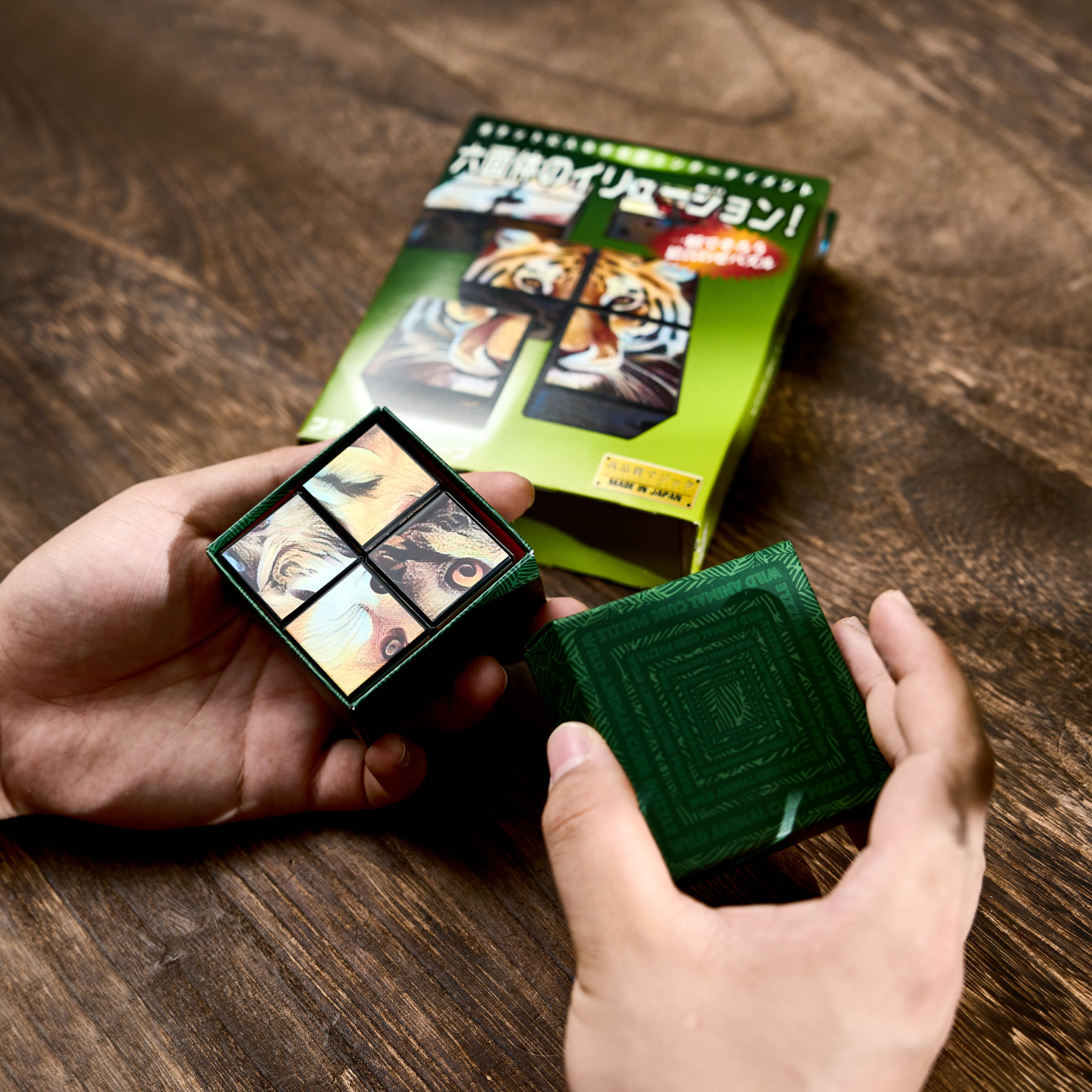 Flash Cube by Tenyo Magic