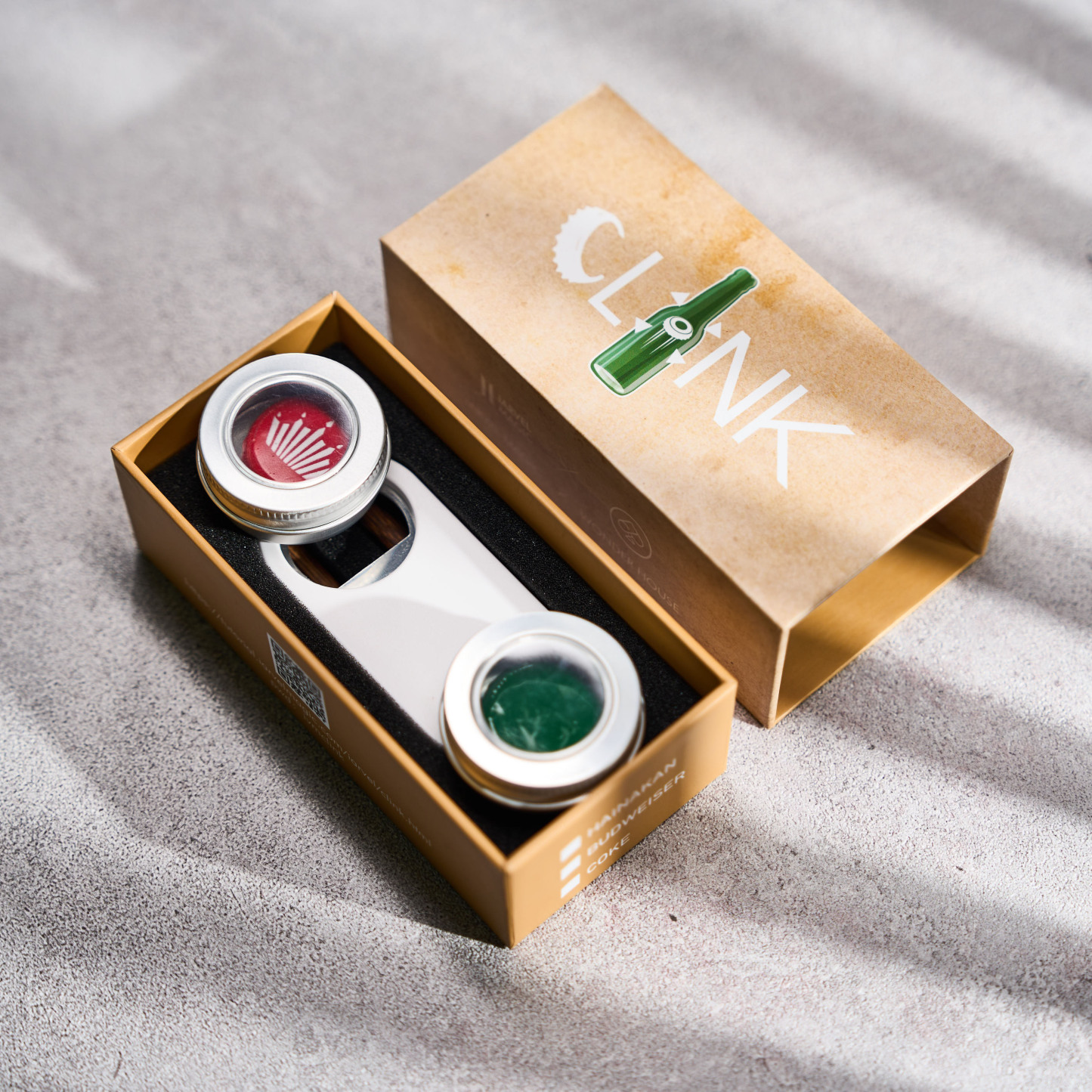 The Clink (Cap In Bottle) by IARVEL MAGIC & WONDER HOUSE