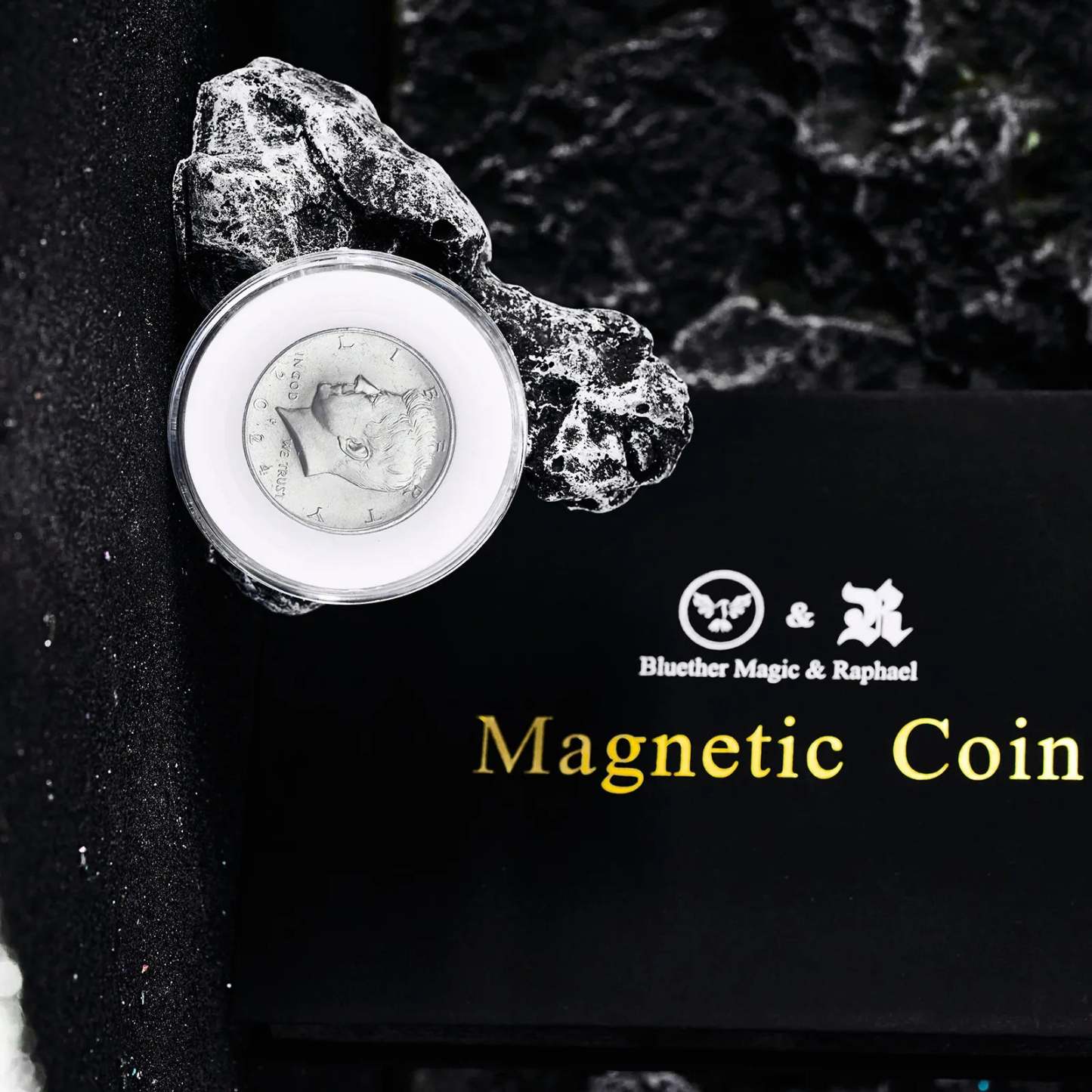 スーパーストロング　マグネティックコイン/Magnetic Coin by Bluether Magic and Raphael