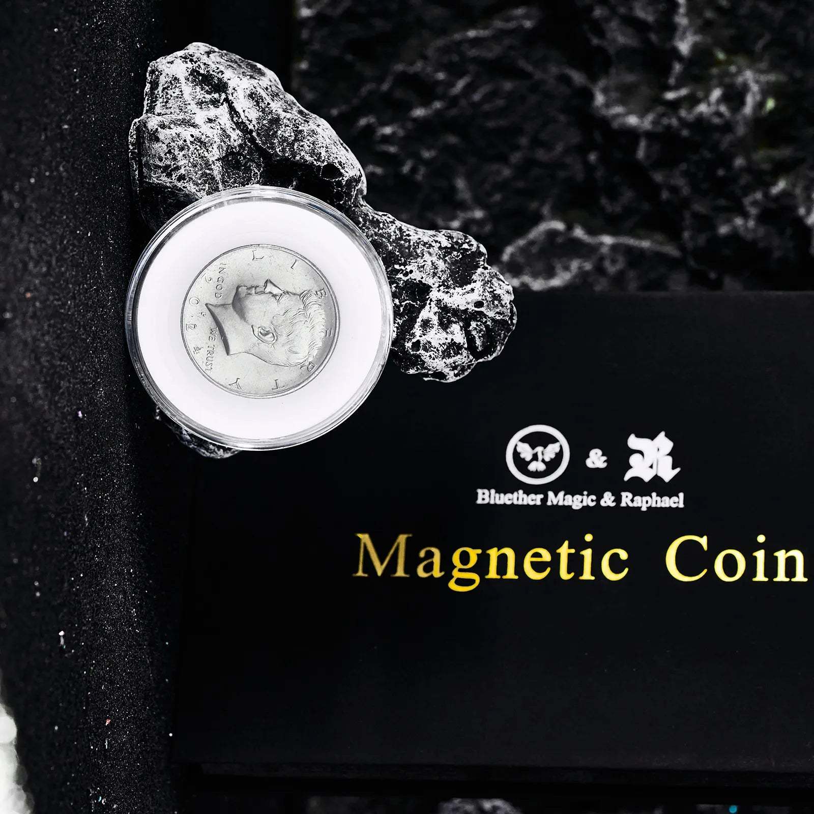 Magnetic Coin by Bluether Magic and Raphael