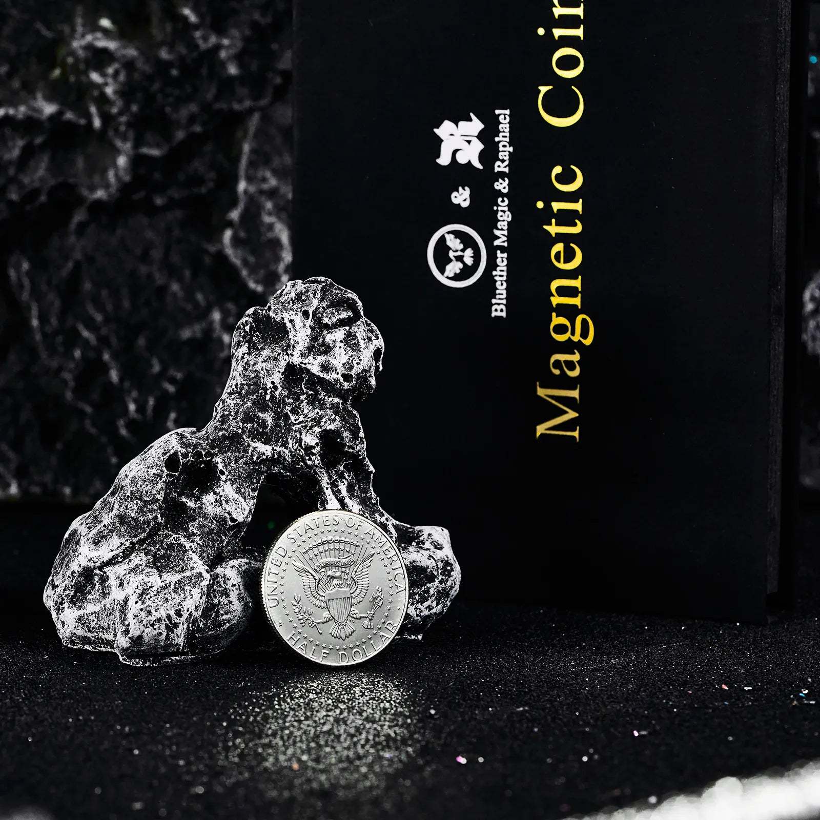 Magnetic Coin by Bluether Magic and Raphael
