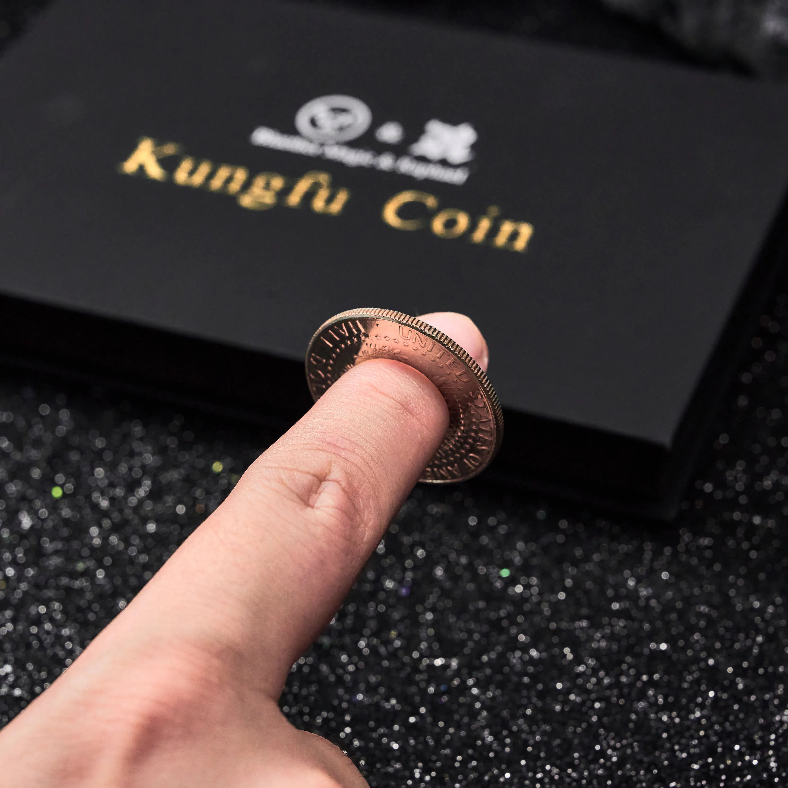 カンフー・コイン/Kongfu Coin by Bluether Magic and Raphael