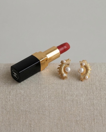 Radiant Pearl Drop Earrings – Hand-Hammered Gold with Natural Pearls