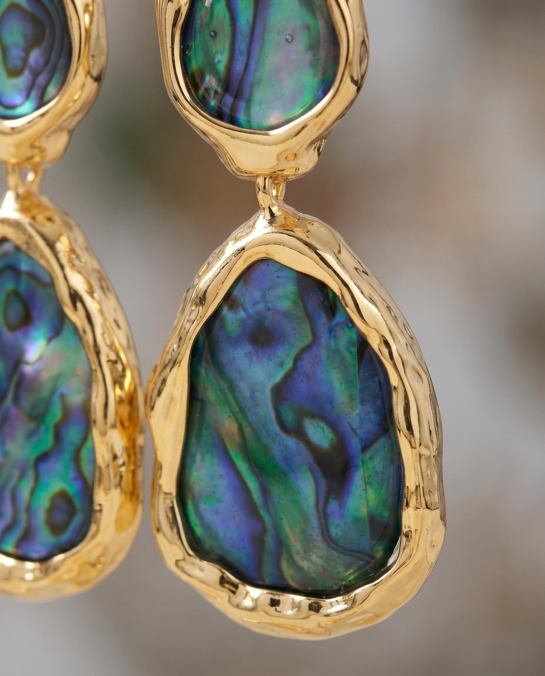 The "Grace" Twin Seashells – Natural Mother‑of‑Pearl Drop Earrings
