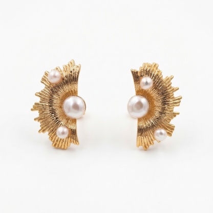 Radiant Pearl Drop Earrings – Hand-Hammered Gold with Natural Pearls