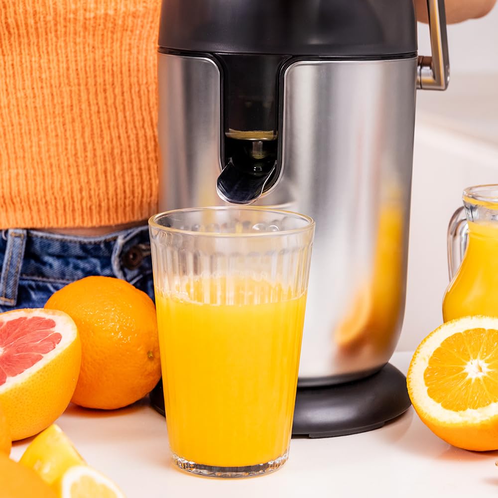 Exprimidor eléctrico con brazo de acero. 600 vatios, filtro de acero inoxidable, 2 conos extraíbles, palanca de presión, sistema antigoteo, apto para lavavajillas